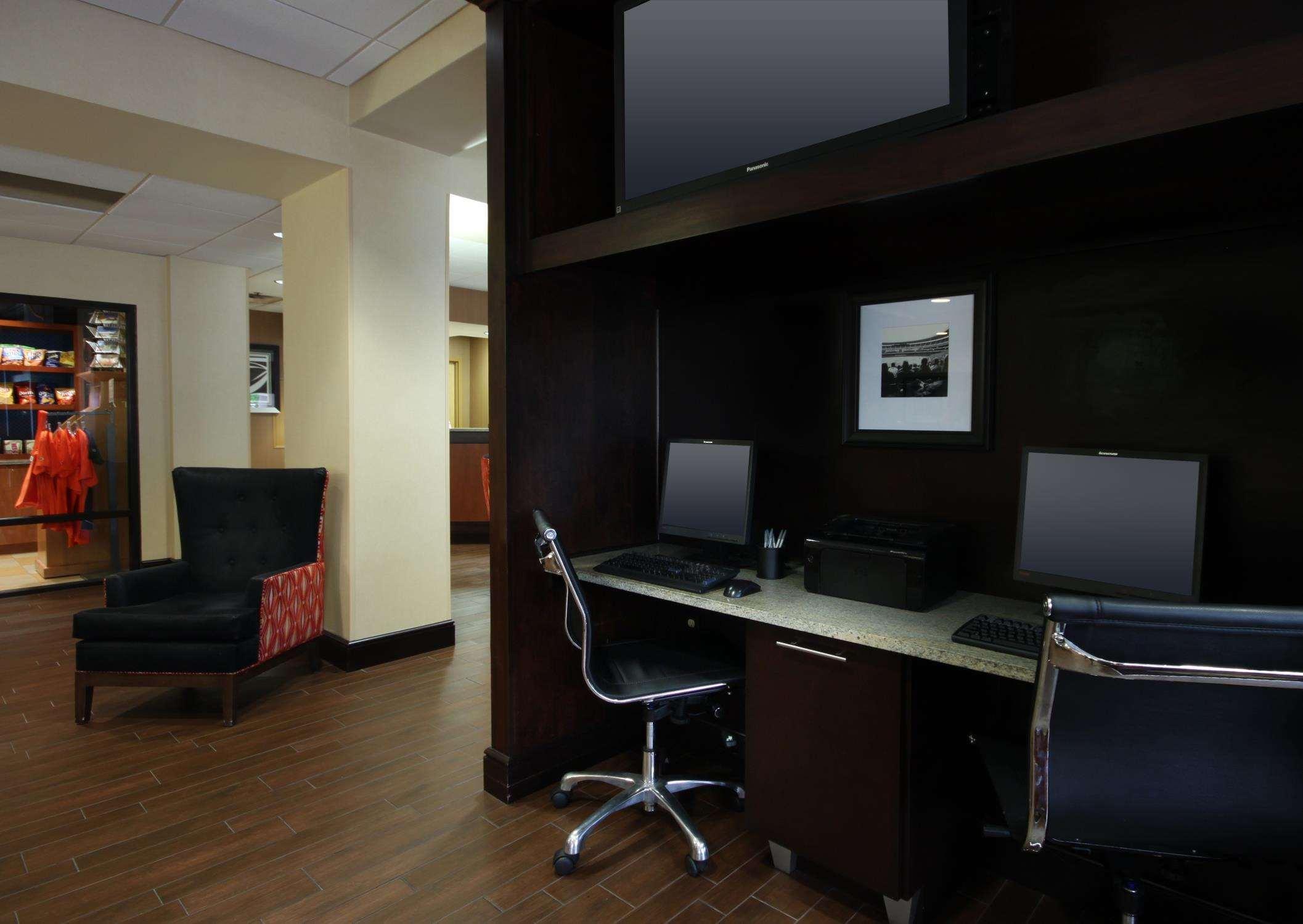 Hampton Inn Champaign/Urbana Ngoại thất bức ảnh