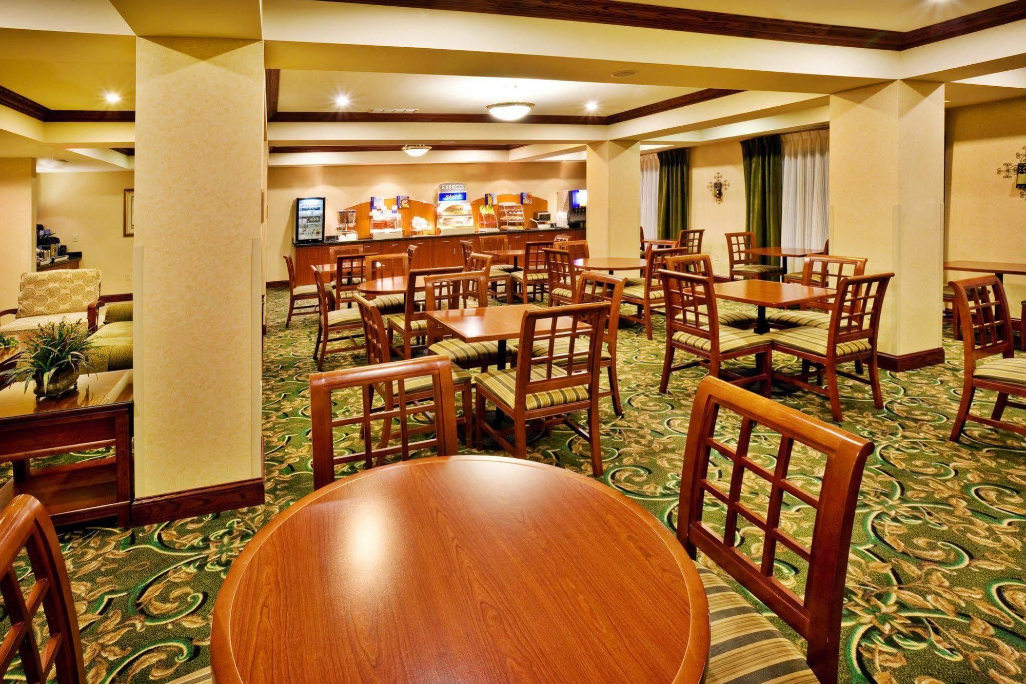 Hampton Inn Champaign/Urbana Ngoại thất bức ảnh